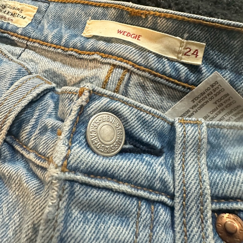 LEVI’S WEDGIE ICON FIT ANKLE WOMEN'S JEANS - Picture 6 of 7